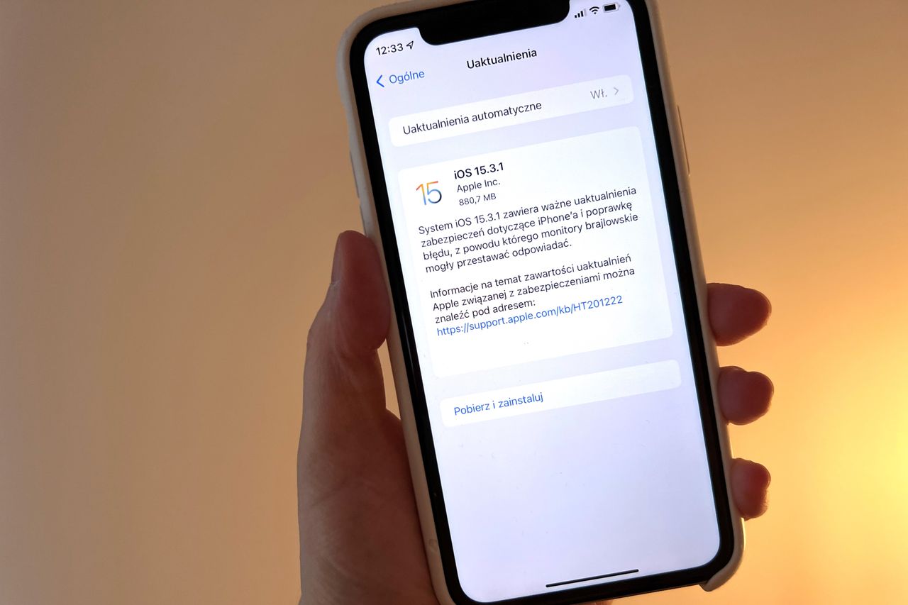 iOS 15.3.1 dostępny do pobrania. Nie czekaj i aktualizuj