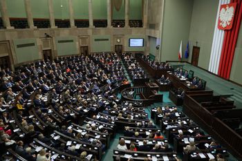 "Idzie sprawiedliwość Ziobro". Komentarze po głosowaniu Sejmu