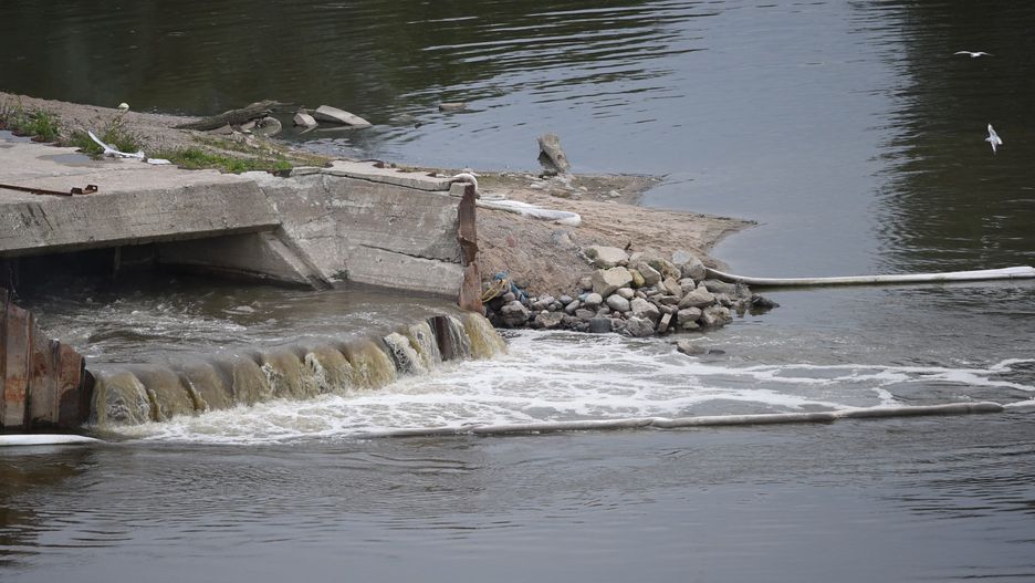 Warszawa. Nie działa jedna z linii w oczyszczalnia ścieków
