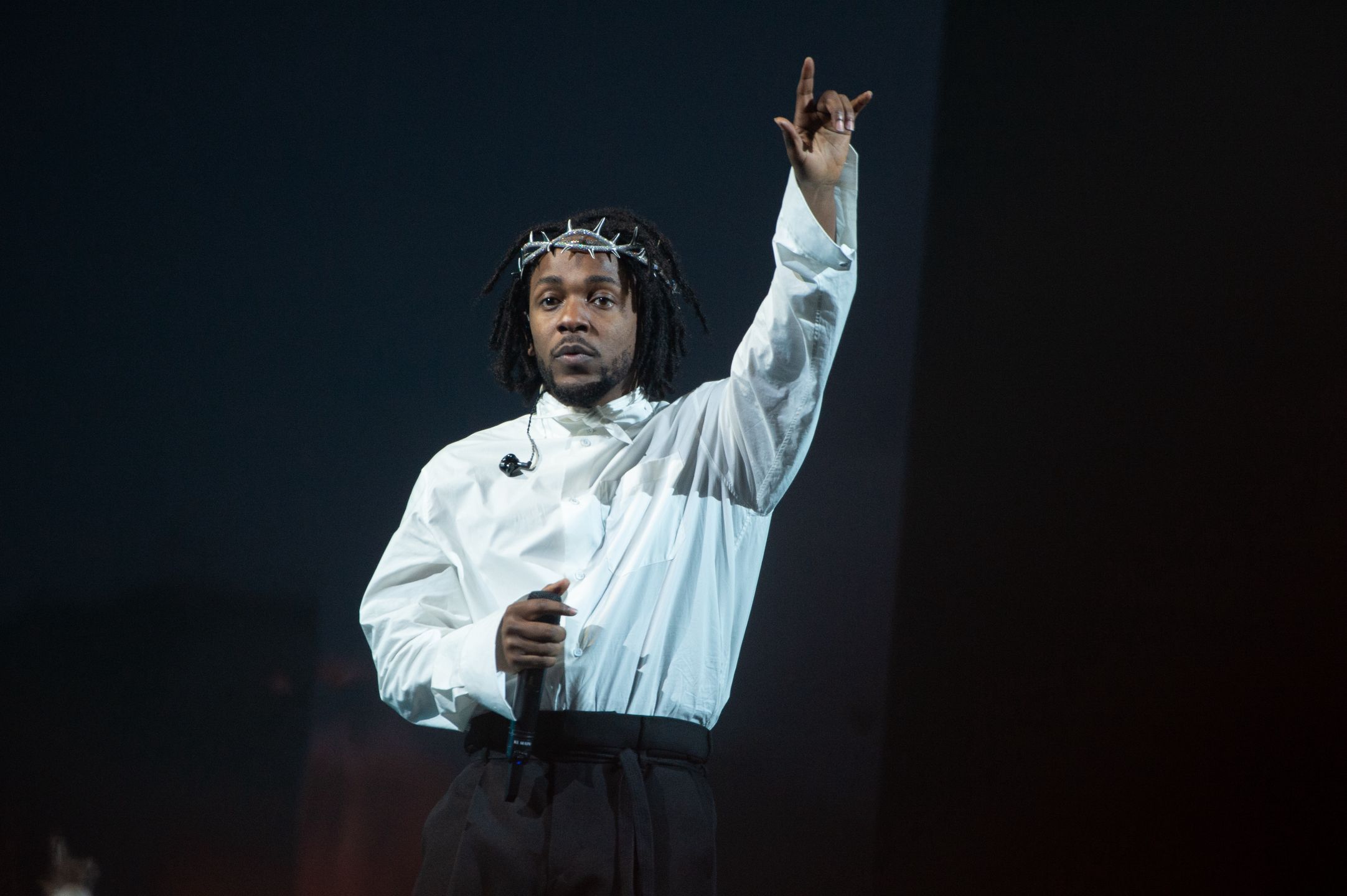 Kendrick Lamar wystąpił na Glastonbury w cierniowej koronie wysadzanej diamentami