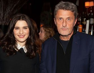 Paweł Pawlikowski i Rachel Weisz pozują do przyjacielskiej fotki na pokazie "Zimnej wojny"