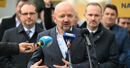 Jacek Bury opuszcza Polskę 2050. "Nie chcę już iść tą drogą"