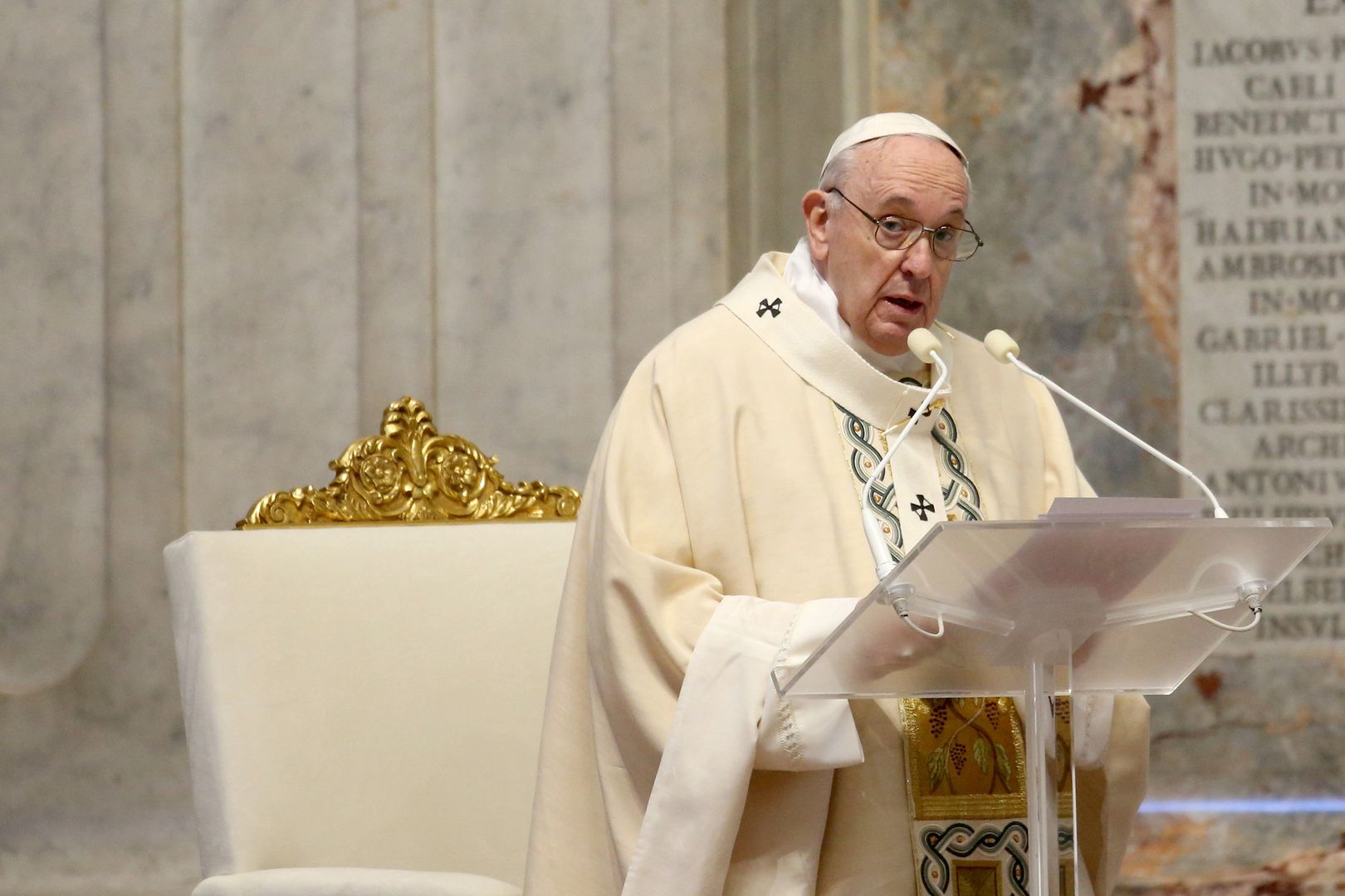 Te słowa niejednego zabolą. Papież Franciszek o "antycovidowcach"