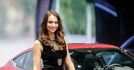 Hostessy salonu samochodowego w Genewie 2016