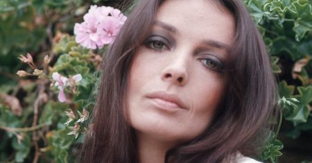 Marie Laforêt bolesną tajemnicę kryła przez 60 lat. Trudno uwierzyć, co jej zrobiono