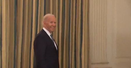 Już wychodził, gdy padło pytanie o Trumpa. Reakcja bezcenna