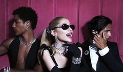 Ariana Grande twarzą świątecznej kampanii Swarovski