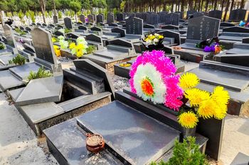 Chińczyków nie stać na utrzymanie grobów. Władze wprowadzają zakaz