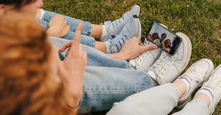 TikTok wprowadza limity dla nastolatków w Polsce. Po 60 minutach - blokada