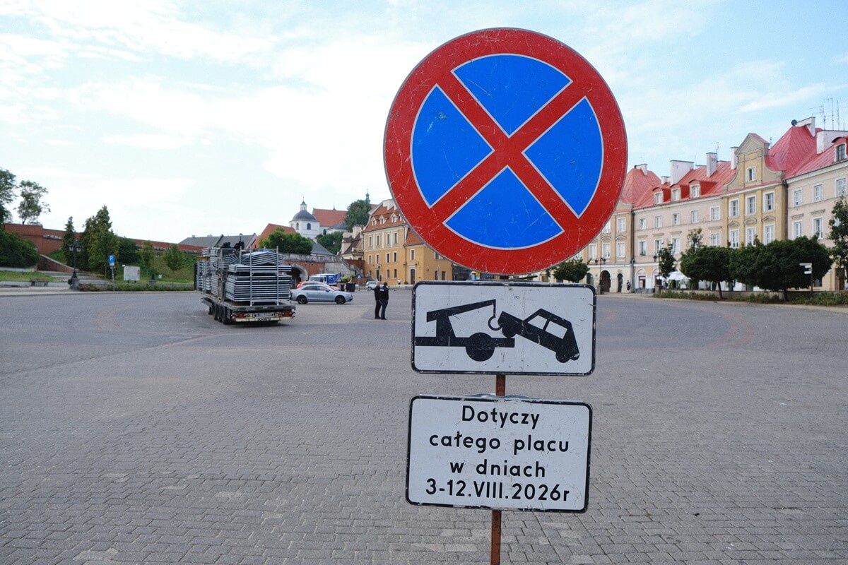 Zakaz parkowania na Placu Zamkowym w dniach 3-12 sierpnia