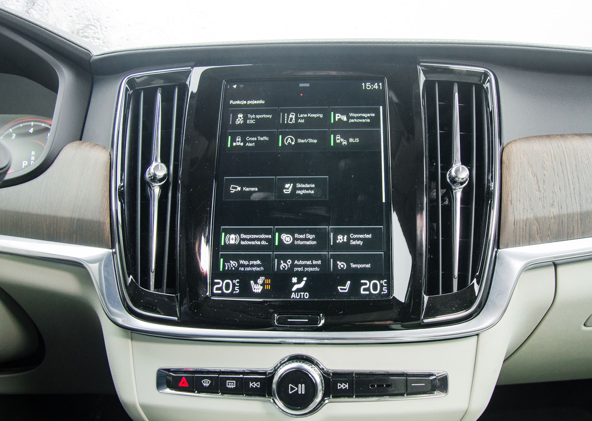 Volvo V90