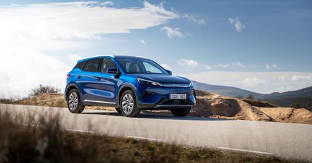 BYD dalej próbuje. Atto 3 ma już wersję Evo