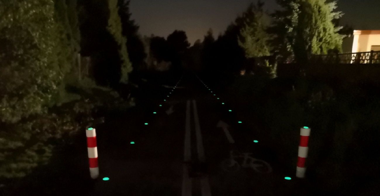 Drogi rowerowe będą bezpieczniejsze? Pomorze Zachodnie przetestuje świecące znaczniki 1
