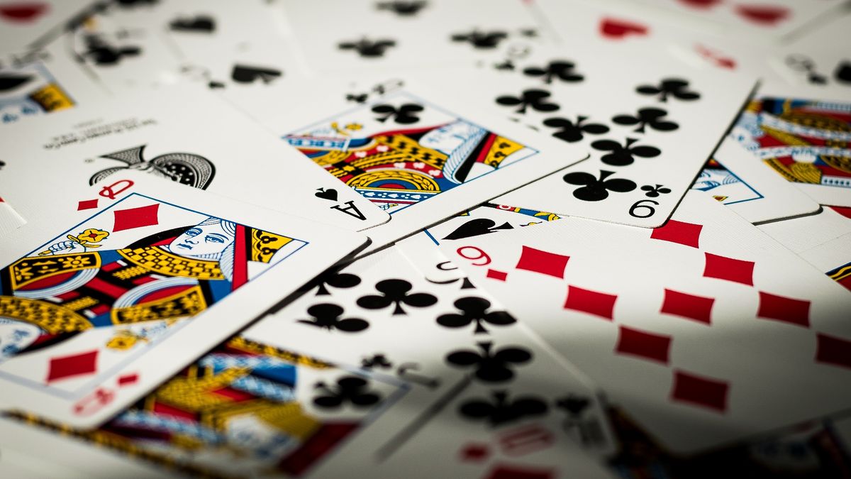 Krzyżówka z gier karcianych