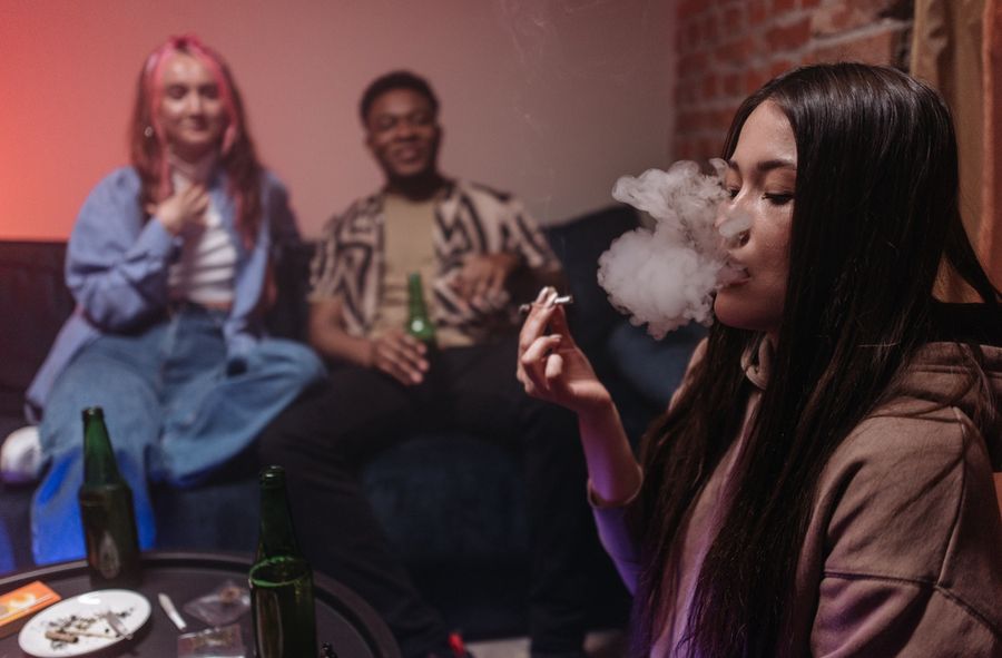 Amsterdam wprowadza regulacje dotyczące palenia marihuany