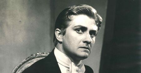 Wrocław. Pan Igor chce iść do teatru. Kto pamięta, niech się dołoży