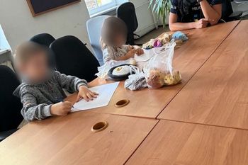 4- i 8-latek sami ruszyli w miasto. Chcieli dotrzeć do babci