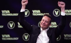 Działo się we wtorek w nocy. Firma Muska wszczepiła chip do mózgu człowieka