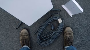 Pożar infrastruktury Starlink w Polsce. Służby sprawdzają przyczynę