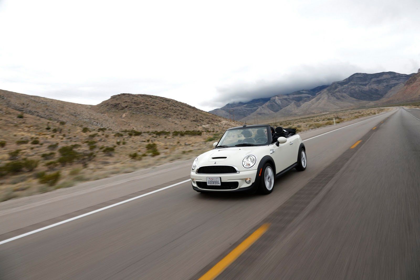 Galeria Mini jako celebracja sprzedaży półmilionowego egzemplarza w USA 250