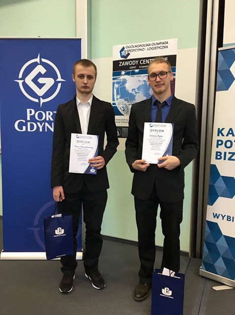 Młodzi logistycy ZS 3 w Ostrowcu Św. znów sięgają po miejsca finałowe w olimpiadach przedmiotowych