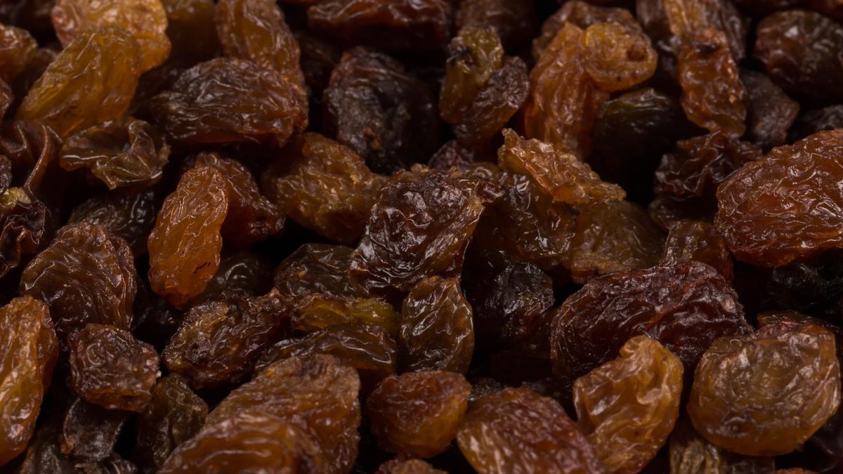 GIS ostrzega przed toksyną w rodzynkach