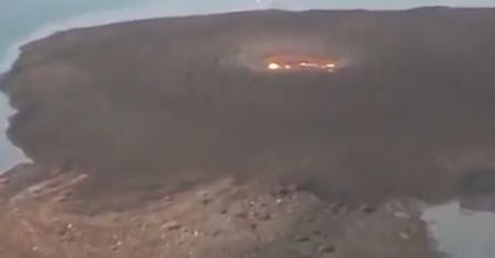 Może Kaspijskie w płomieniach. Erupcja wulkanu błotnego przy polach naftowych Azerbejdżanu