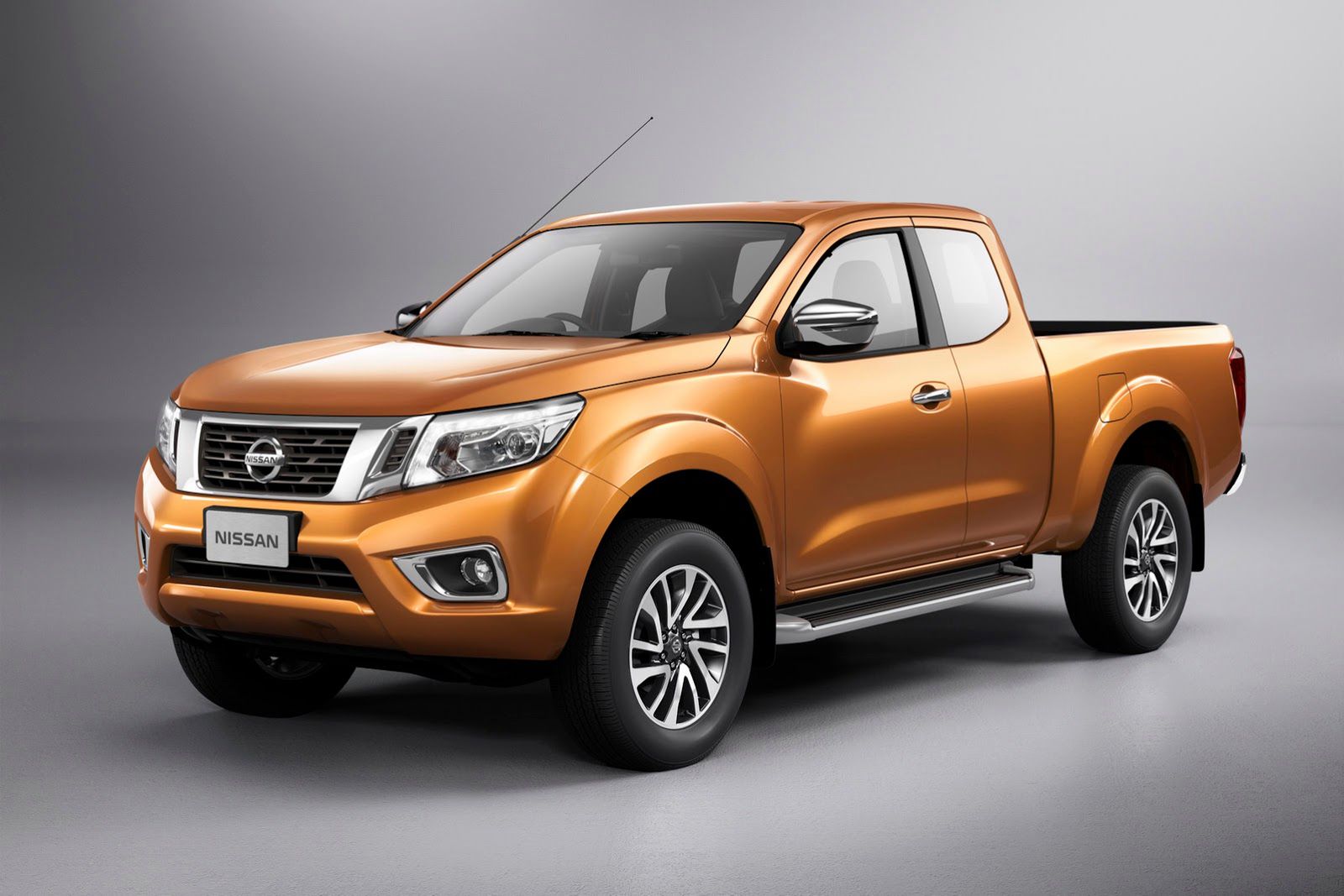 Nowy Nissan Navara - obszerna galeria producenta 19