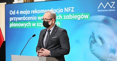 Trzy nowe mutacje wirusa. Minister: to główne ryzyko wygenerowania nowej fali