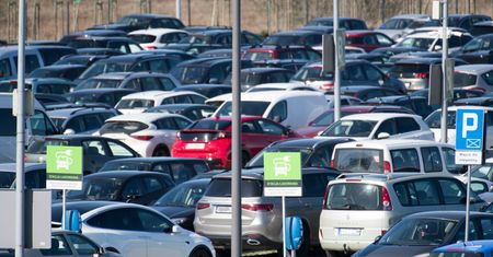 Te samochody Polacy kupują najczęściej. Toyota utrzymała pozycję lidera