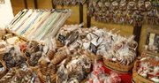 Giżycko: Jarmark Bożonarodzeniowy już w niedzielę. Po raz pierwszy na placu Grunwaldzkim. Będą stoiska, przysmaki i występy