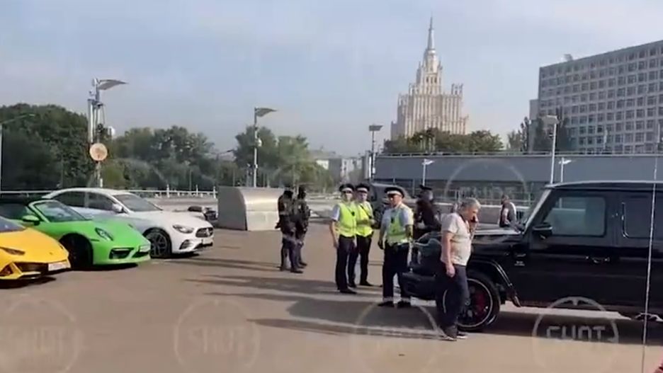 Zlot luksusowych aut, moment aresztowania uczestników