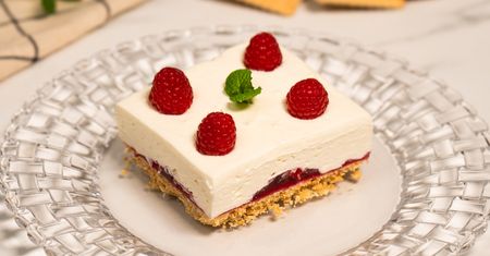 Pyszny Malinowy Książę bez pieczenia. Z wrażenia chce się paść na kolana