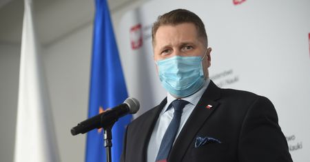 Czarnek znów uderzył w UE. Arłukowicz: odeślę go na Nowogrodzką