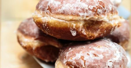 Zanim kupisz pączki, zwróć uwagę na jedną rzecz. Po tym poznasz, czy są smaczne