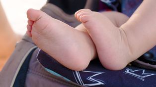 Śląskie: Kryzys rodzin zastępczych. Setki dzieci czeka na adopcję
