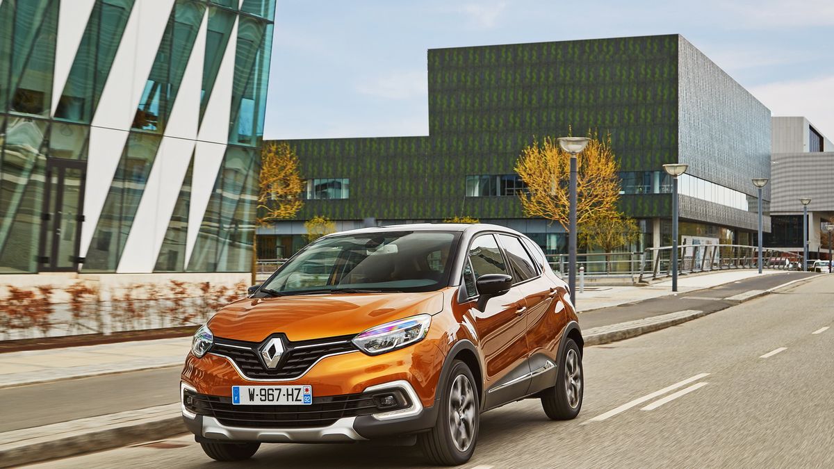 Renault dołożyło wszelkich starań, aby upodobnić 4-letniego Captura do najnowszych modeli marki, choć nie znajdziemy tu nietypowych, ostro narysowanych świateł znanych z Megane, czy Talismana.