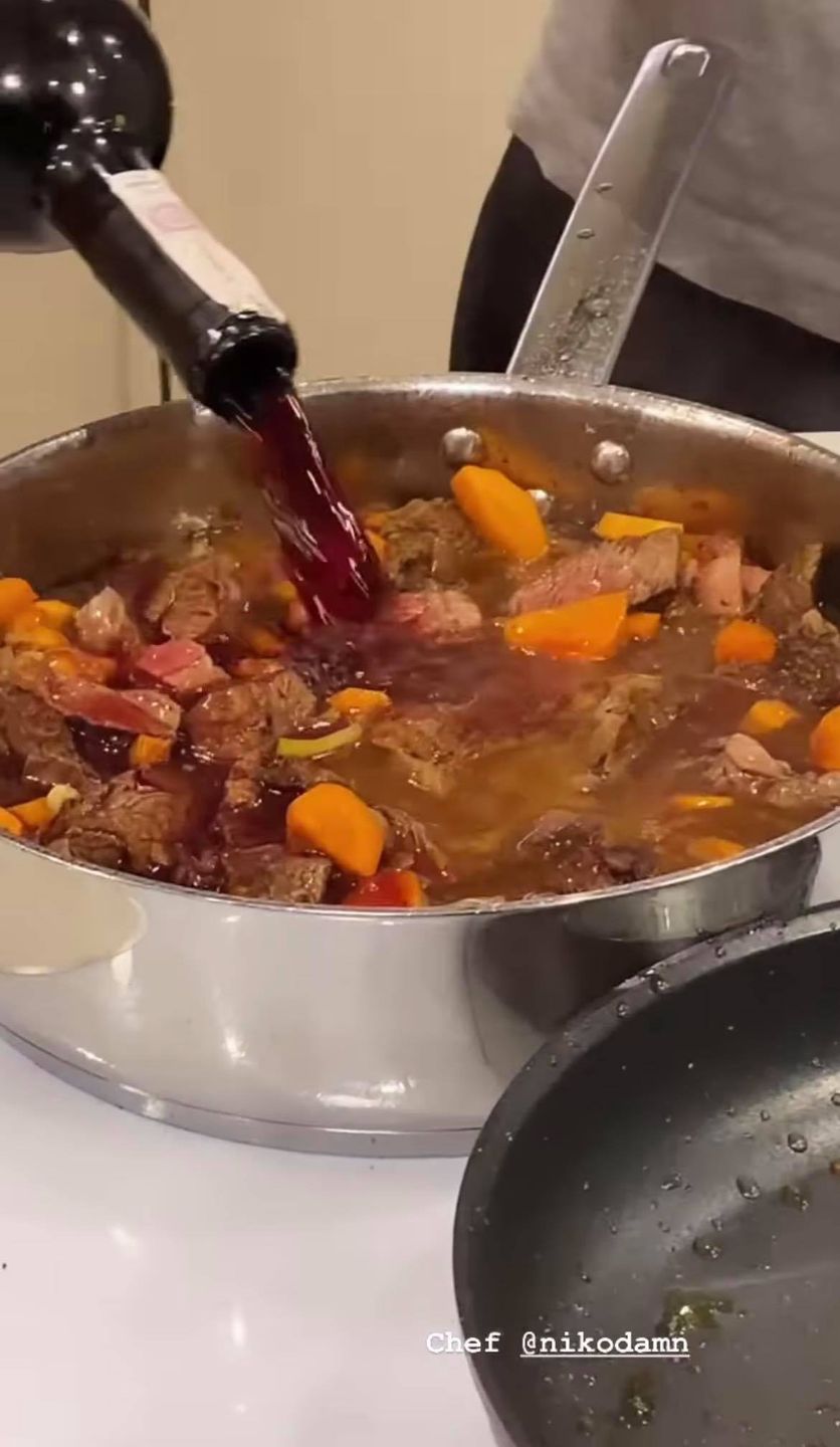 Nikodem Rozbicki gotuje ramen