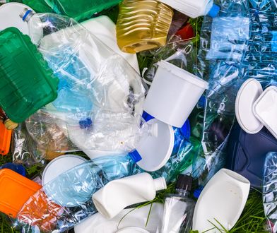 Naukowcy przejrzeli 7 tys. badań o mikroplastiku. I nie mają złudzeń: trzeba działać