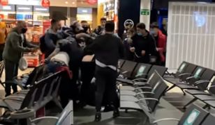 Masowa bójka na londyńskim lotnisku. "Rzucali w siebie walizkami"