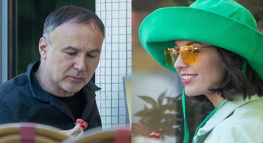 Julia Kamińska z partnerem w kawiarni 