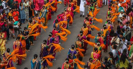 Tysiące ludzi na ulicach. Tak świętują Gudi Padwa