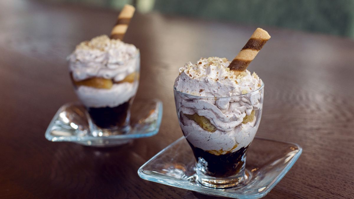 Krem sułtański — deser rodem z PRL-u.