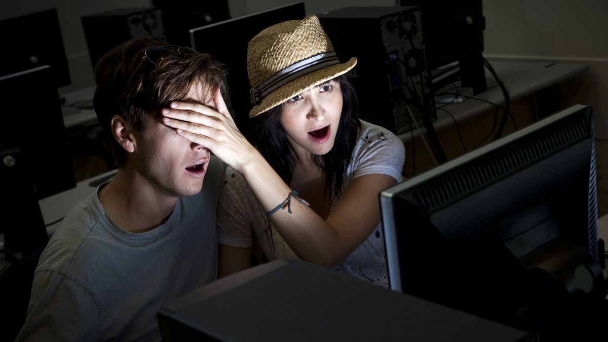 Hakerzy czyhają na stronach dla dorosłych.