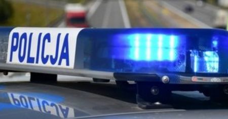Zwłoki 43-letniej kobiety w mieszkaniu. Policja zatrzymała 19-latka