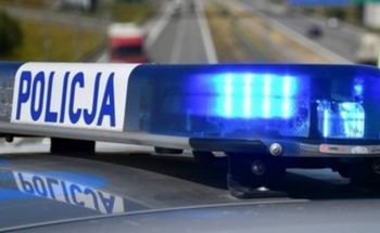 Zwłoki 43-letniej kobiety w mieszkaniu. Policja zatrzymała 19-latka