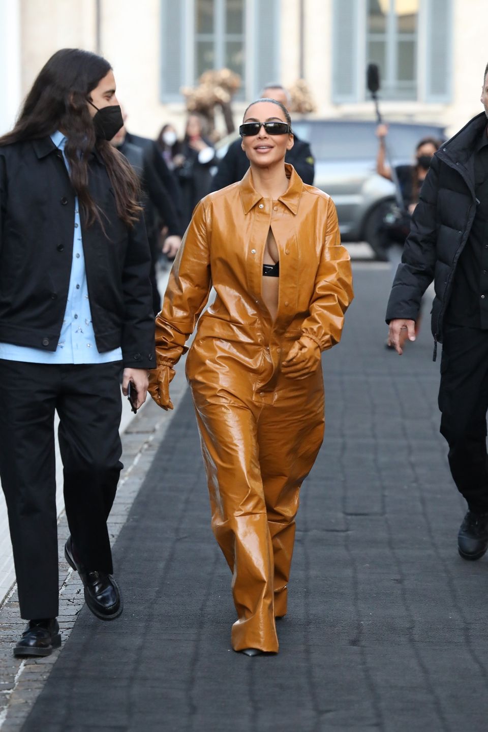 Kim Kardashian paraduje w skórzanym kombinezonie