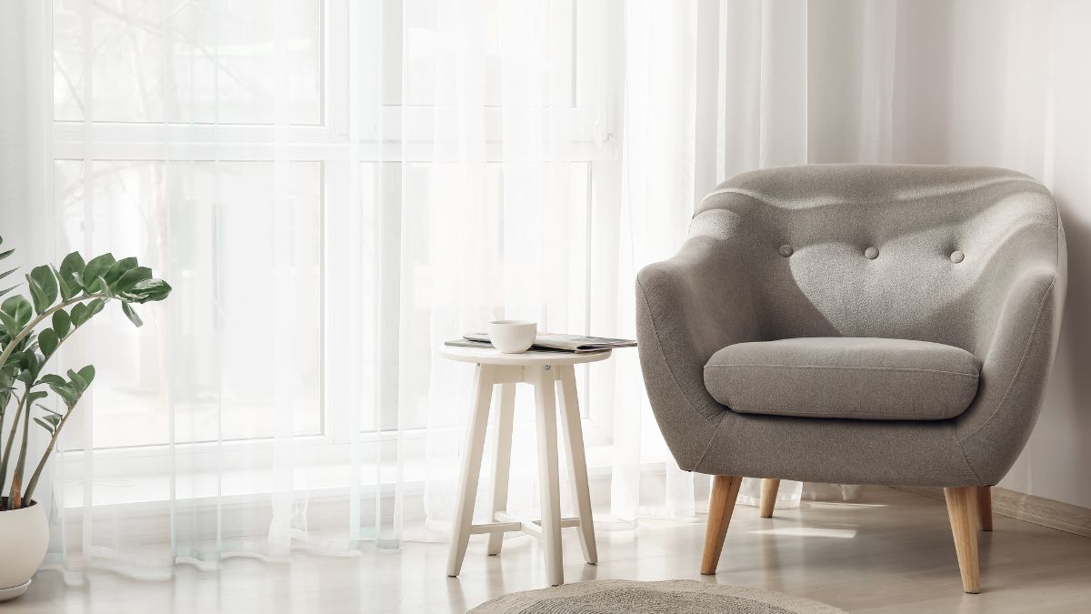 Przy wyborze firanek do salonu warto zwrócić uwagę na szczegóły