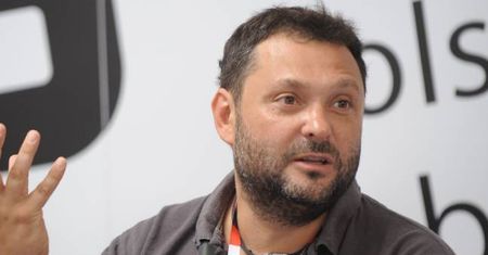 Arkadiusz Tomiak osierocił dwójkę dzieci. Środowisko filmowe zorganizowało ZBIÓRKĘ na pomoc rodzinie