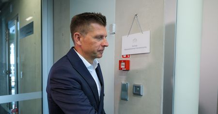 Skarbówka już nie zajrzy na konto? "Albo jesteśmy wolni, albo inwigilacja"